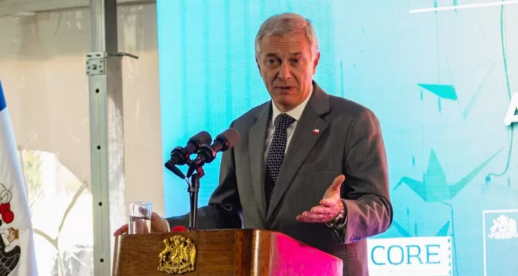 Pulso Ciudadano: aprobación a gestión de Kast cae más de 4 puntos