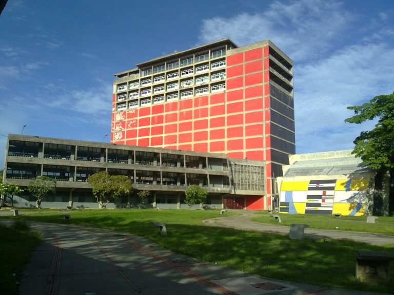 Universidades en crisis: 8 de cada 10 operan con infraestructuras deterioradas