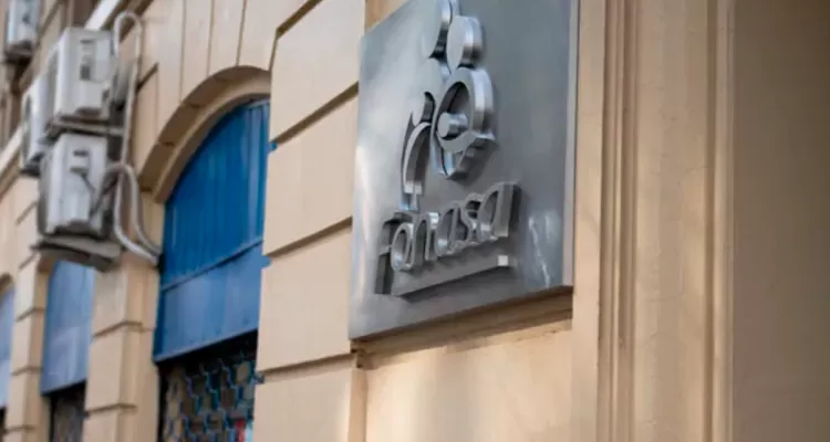 Fonasa detecta anomalía y niega extracción de datos