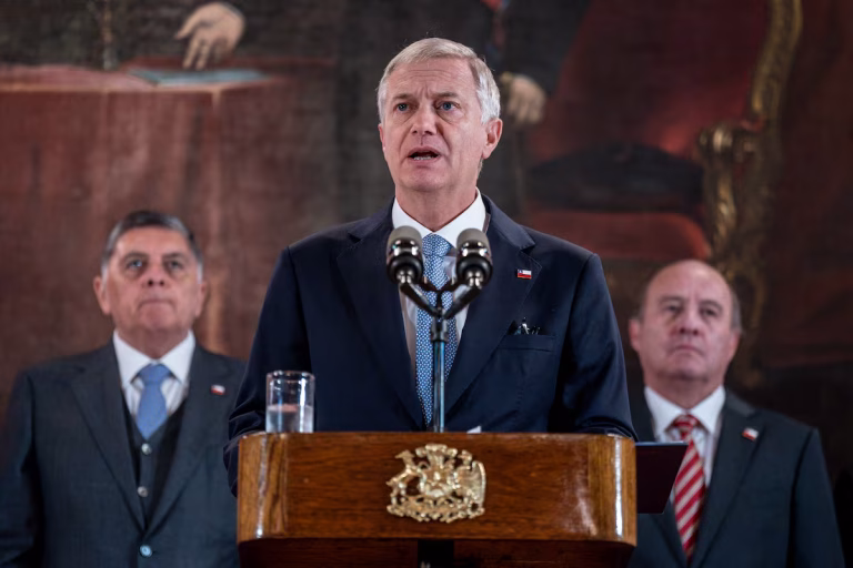 Kast pide «aislar a los violentistas» en manifestaciones por el Día del Trabajador